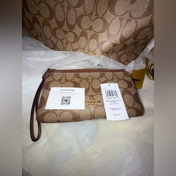 4FER Coach Brown Signature Tote and Pouch Set - Picture 14 of 17